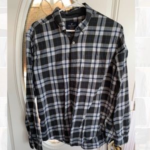 American Eagle Men’s Plaid Button Down Shirt